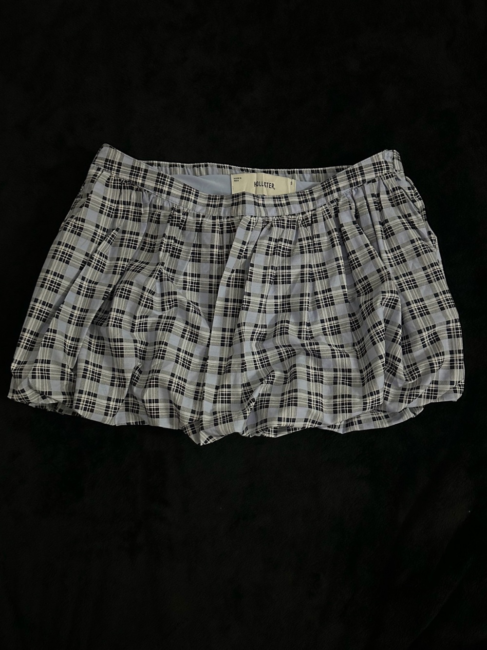 Hollister mini skirt
